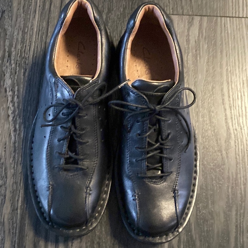 NWOB🍍CLARKS🍍SIZE 7M🍍M-1